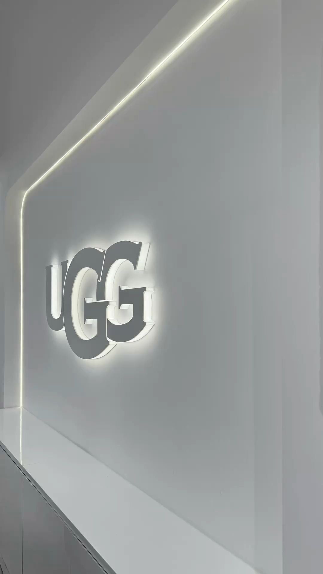Ugg