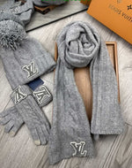 Bonnet et écharpe LV