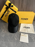 casquette fendi